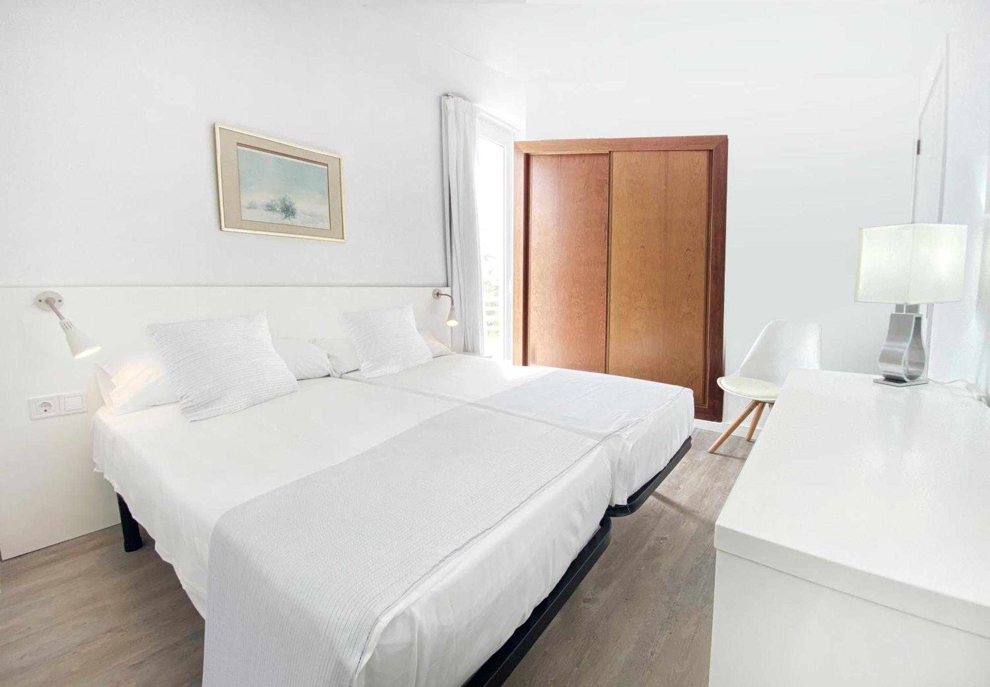 Apartamentos Morito Beach Кала Миллор Экстерьер фото